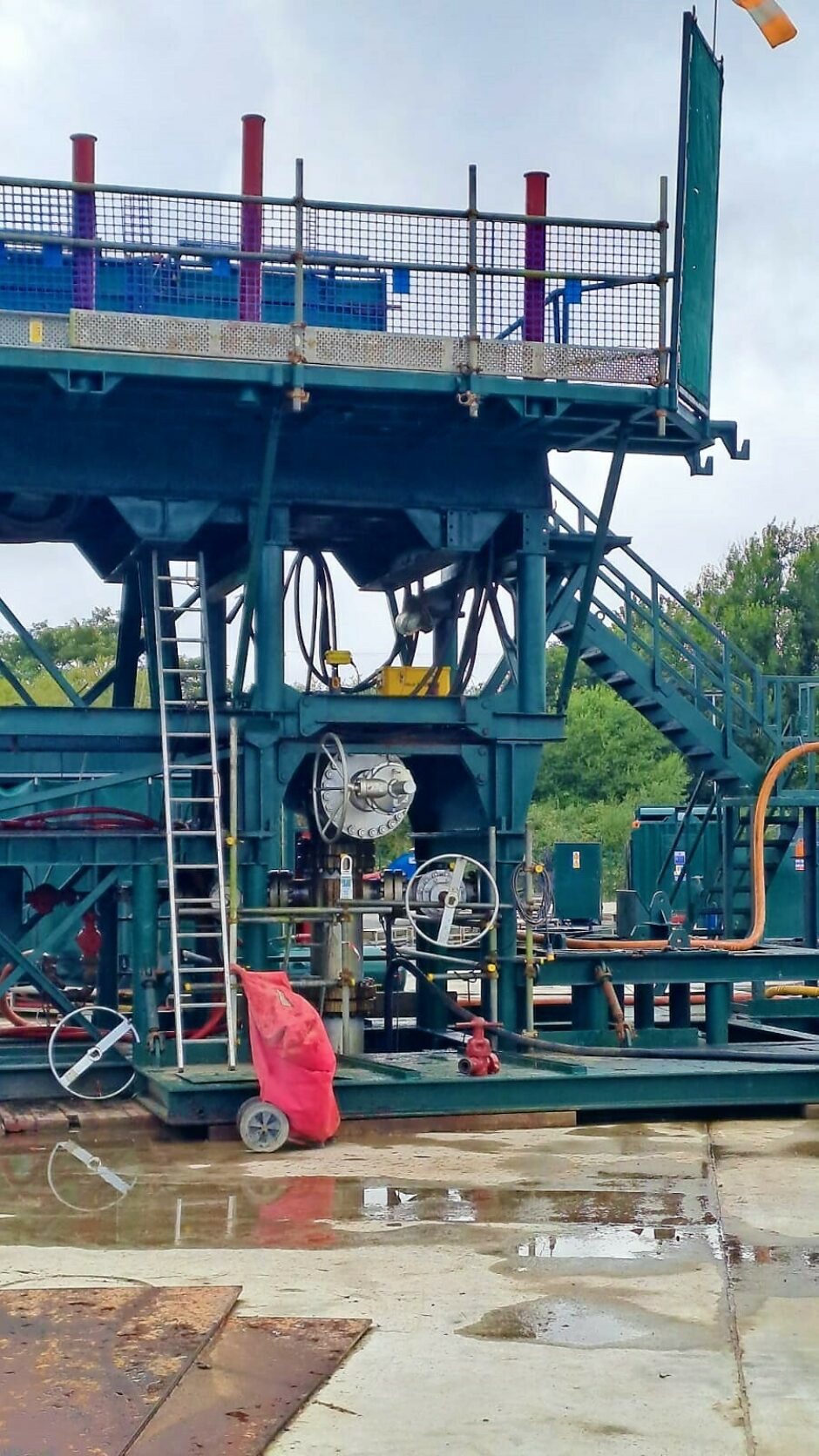 First geothermal well surveys completed